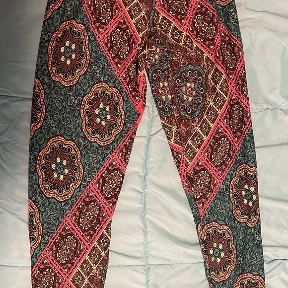 Liquido Medium Yoga leggings - Picture 1 of 3